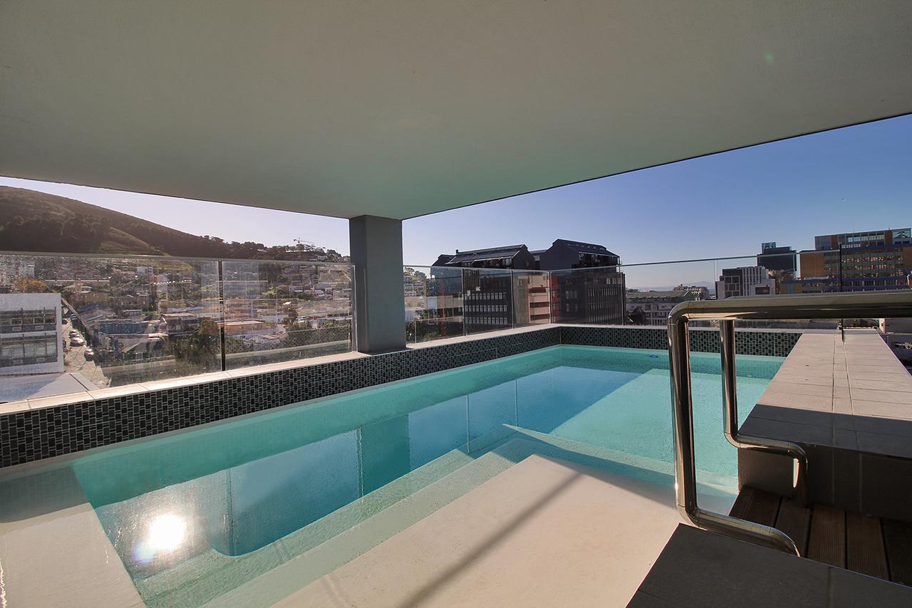 Apartment Sensational Sentinel